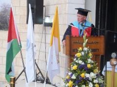 بالصور- جامعة بيت لحم تحتفل بتخريج الفوج الحادي والأربعين من طلبتها