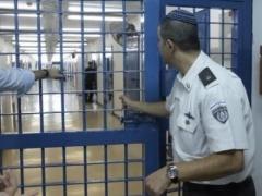 قراقع: اعراض خطيرة تظهر على صحة اسرى خاضوا الاضراب