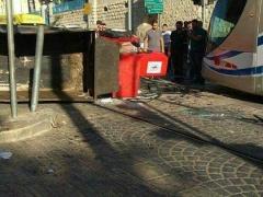 مستوطن يدهس مواطنة على مدخل العروب