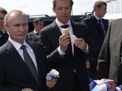 بالفيديو.. بوتين يوصي بالمثلجات الروسية في معرض “ماكس”