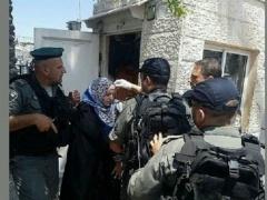 (محدّث) الاحتلال يعتقل سيدة في باب العامود بالقدس المحتلة بزعم تنفيذها عملية طعن