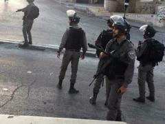 الاحتلال يشدد إجراءاته العسكرية بالقدس ومواجهات في أبو ديس