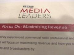 بمشاركة شبكة وتر الإعلامية- وزارة الإعلام وبي بي سي تفتتحان دورة تدريبية لزيادة الدخل بالإذاعات المحلية