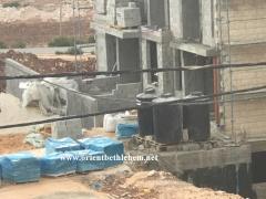 بالصوت : اصابة عامل بعد سقوطه عن مرتفع  في مدينة جنين