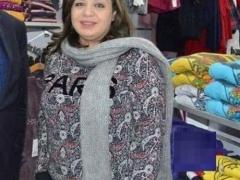 بالصور .. دلال في باب الحارة بصور تظهر وزنها الزائد