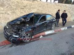 بالصور- شاحنة اسرائيلية تدهس مواطنين وسط بيت جالا وتلوذ بالفرار