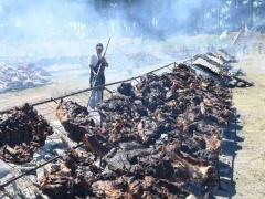 بالصور.. حفل شواء ضخم يدخل موسوعة غينيس