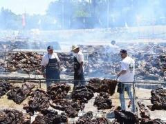 بالصور.. حفل شواء ضخم يدخل موسوعة غينيس