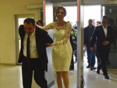 في تركيا.. قيّدت عريسها واقتادته الى حفل الزفاف!