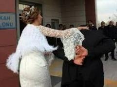 في تركيا.. قيّدت عريسها واقتادته الى حفل الزفاف!