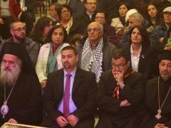 مسيرة شموع في بيت ساحور تدعو للحفاظ على فلسطينية وعروبة القدس وتندد بقرار ترامب