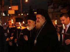 مسيرة شموع في بيت ساحور تدعو للحفاظ على فلسطينية وعروبة القدس وتندد بقرار ترامب