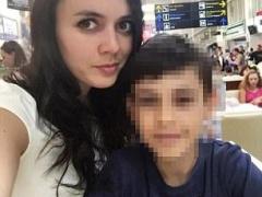 شاهد| قتلها زوجها بطريقة مروعة أمام طفلهما الوحيد.. وهذا ما حدث!