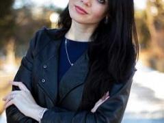 شاهد| قتلها زوجها بطريقة مروعة أمام طفلهما الوحيد.. وهذا ما حدث!