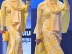 شاهد| حنان ترك تشعل الإنترنت بهذه الصورة.. من هو الشاب الذي تجلس بحضنه!