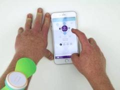 أجهزة ذكية“iTENS”.. لاصقة ذكية للتخلص من الألم