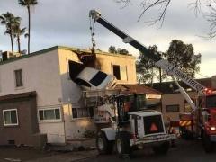 بالصور.. حادث سيارة يحطم 