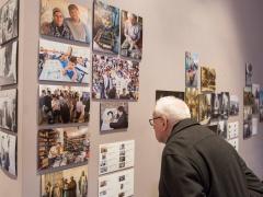 (بالصور) الفنّان الفلسطيني الياس حلبي يشارك في معرض 