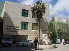 مستشفى جمعية بيت لحم العربية للتأهيل تنفرد وتتميز بتاريخ لقصص نجاح من زراعة القوقعات