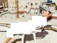  عارضة أزياء 