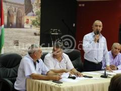 وقفة شعبية تستنكر التجاوزات الواقعة و المنفذة على القطاع الفندفي