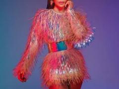 أسبوع يشع جاذبية وأنوثة في عالم الفن بسبب هيفاء وهبي  والملكة أحلام تبارك لها