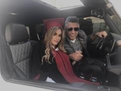 عمر العبدالات يشارك فرحته بتخرج إبنته مع الجمهور 