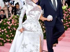 إطلالة مُبهرة لـ تاليا في “ميت غالا” – بالصور