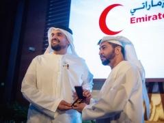 حسين الجسمي.. “السفير المفوّض فوق العادة” لدى هيئة الهلال الأحمر الإماراتي