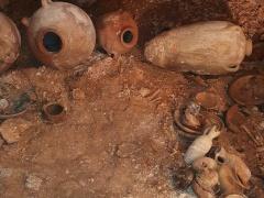 اكتشاف مقبرة أثرية تعود للعصر البرونزي في بيت لحم