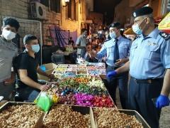 بالصور | لجنة البروتوكول الصحي تزور وتتفقد اكثر من ٣٠٠ محل تجاري في بيت لحم