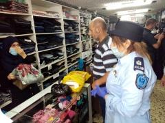 بالصور | لجنة البروتوكول الصحي تزور وتتفقد اكثر من ٣٠٠ محل تجاري في بيت لحم