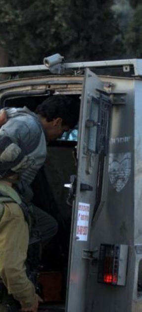 الاحتلال يعتقل مواطنين من نابلس 