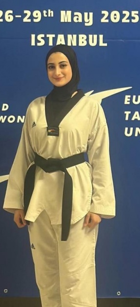 فلسطينية تحصل رسمياً على الشارة الدولية في تحكيم التايكواندو