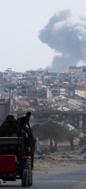 الاحتلال يواصل عمليات نسف منازل في حي الزيتون ويشن غارات على خان يونس