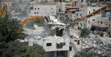 الاحتلال يشرع بهدم مدرسة قيد الإنشاء شرق طوباس