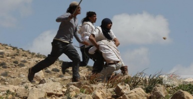 ثلاث إصابات برصاص مستعمرين في قرية المنيا