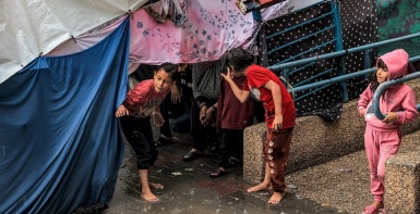 مع اقتراب فصل الشتاء.. ظروف قاسية تنتظر النازحين في غزة