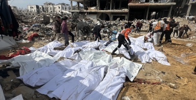 تواصل انتشال جثامين وخمسة شهداء في قطاع غزة