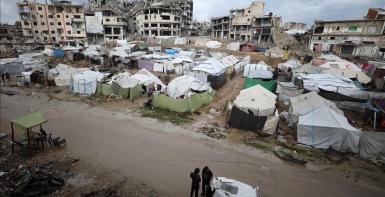 إصابات جراء انهيار منزل متضرر من القصف بفعل المنخفض الجوي شمال غربي مدينة غزة