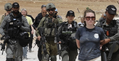 الاحتلال يعتقل أربعة متضامنين أجانب من المغير شرق رام الله