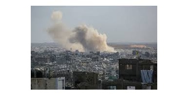 إصابة مواطن برصاص الاحتلال وتجدد القصف وإطلاق النار في أنحاء متفرقة من قطاع غزة