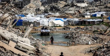 الاحتلال يواصل خروقاته: مصابون بالرصاص وعمليات نسف مبانٍ واسعة في أنحاء متفرقة من قطاع غزة