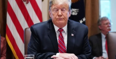 ترامب يدرس تخفيف العقوبات على روسيا بسبب النفط ويرفض مساعدة بوتين بشأن إيران