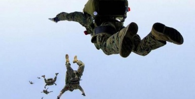 ترامب يرسل نحو ألفي جندي مظلي إلى الشرق الأوسط