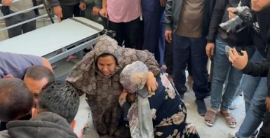 شهيدان مـتأثرين بإصابتهما في قصف الاحتلال شمال قطاع غزة ووسط المدينة