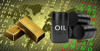 الذهب يتراجع والنفط يرتفع بأكثر من 2%