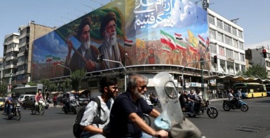 فايننشال تايمز: واشنطن تسعى لاتفاق شامل مع طهران يضم النووي ومضيق هرمز
