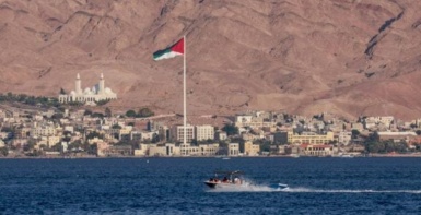 إصابة 11 شخصا بالاختناق جراء تسرب لغاز الأمونيا في مدينة العقبة