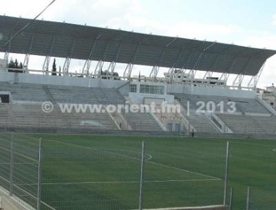 الاحتلال يمطر ملعب الخضر بقنابل الغاز